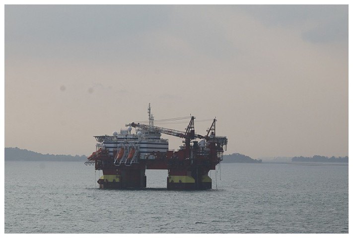 Passing a rig, the "Floatel Endurance", so named because its main function is to provide accommodation for rig workers.