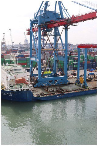 Another of the Heavy-Lift ship, the "Dongbang 2", (No, it really is!!